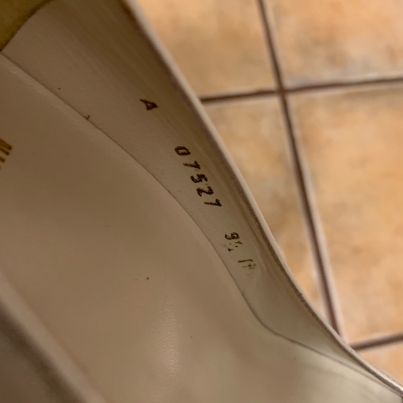 Stuart Weitzman Corkscrew White Patent - Picture 6 of 6